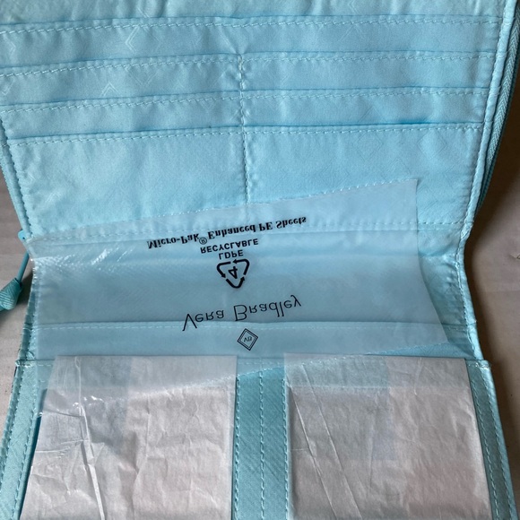 Vera Bradley RFID Turnlock Wallet Lemon Grove NWOT - Picture 9 of 13